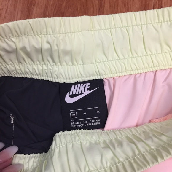 Vintage look nike athletic shorts - Picture 4 of 4